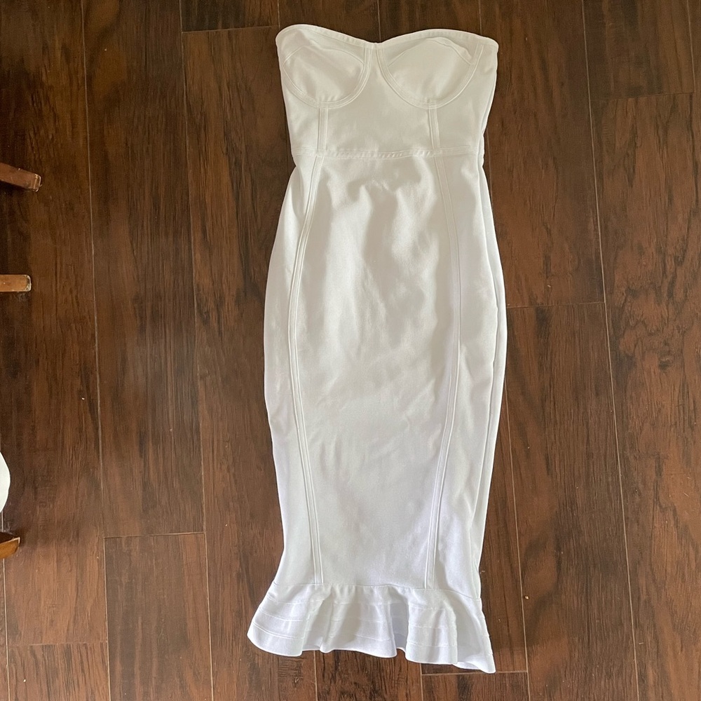 White stretchy bodycon dress